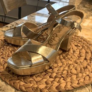 Sam Edelman silver platform shoes. These are true silver color.Amazing! Size81/2